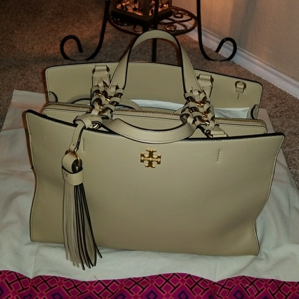🎉SOLD LOCAL🎉Tory Burch Brookes Satchel